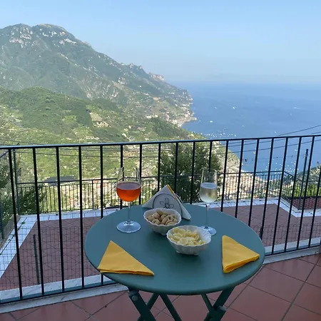 شقة Ravello Rooms Apartment *