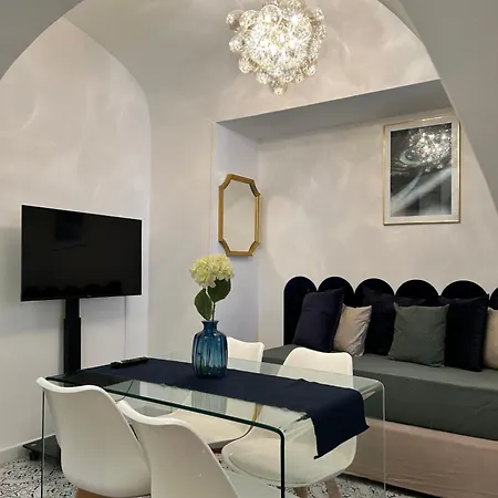 شقة Ravello Rooms Apartment رافيلّو