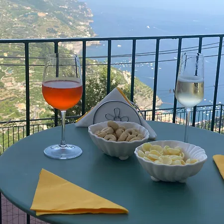 شقة Ravello Rooms Apartment *